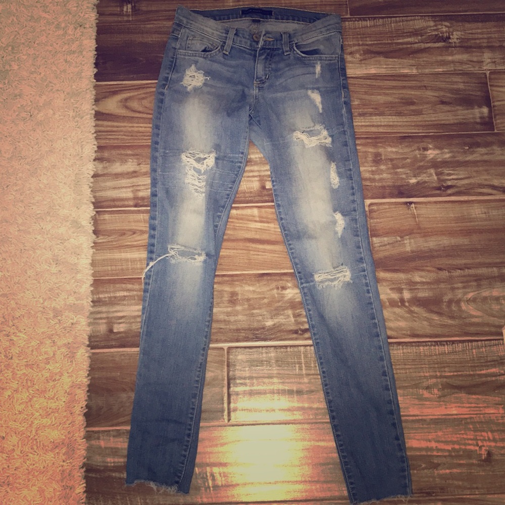 Ripped skinny jeans